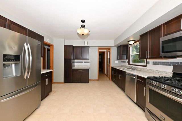 3825 Saint Clair STREET, Racine, WI 53402