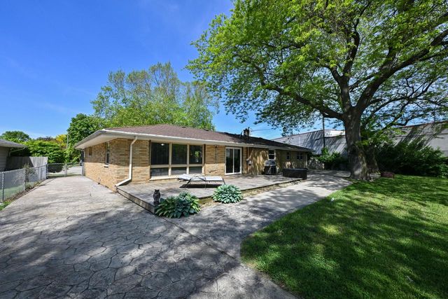 3825 Saint Clair STREET, Racine, WI 53402