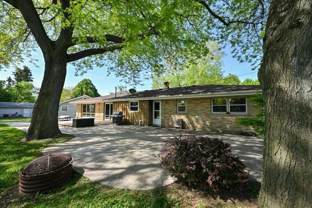 3825 Saint Clair STREET, Racine, WI 53402