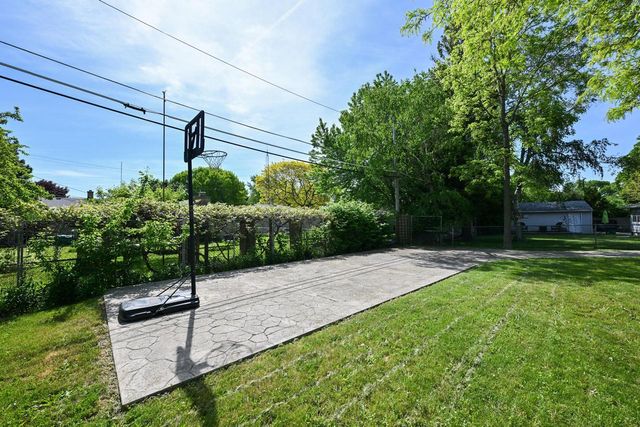 3825 Saint Clair STREET, Racine, WI 53402