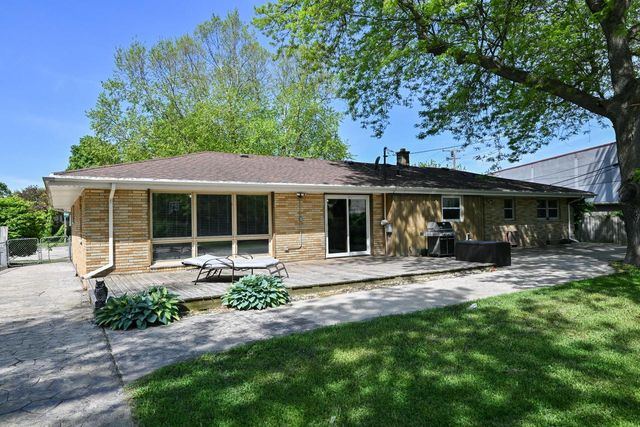 3825 Saint Clair STREET, Racine, WI 53402