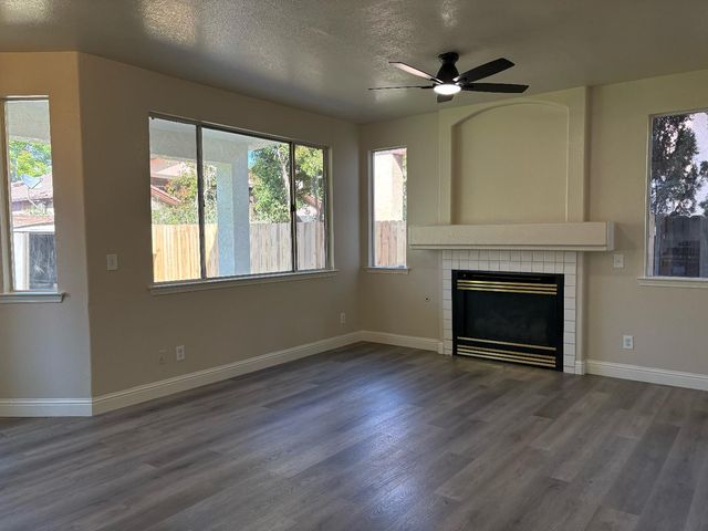 5930 W Birch Avenue, Fresno, CA 93722