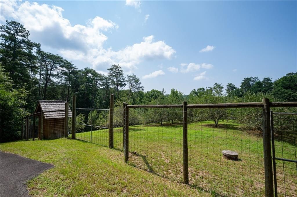 Image 57 of property listing at 464 Poole Road, Ball Ground, GA 30107