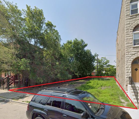 2722 W Gladys Street, Chicago, IL 60612