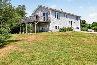 8 SOUTHWEST Road, Narragansett, RI 02882