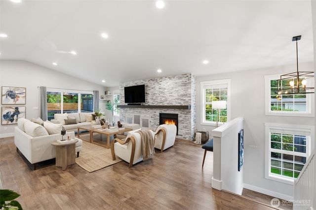 21505 W 84th Avenue W, Edmonds, WA 98026