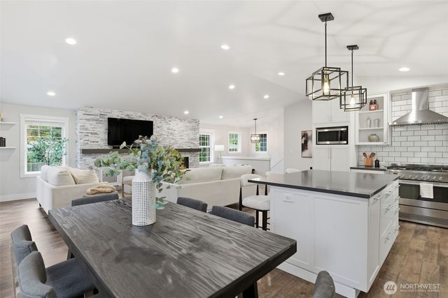 21505 W 84th Avenue W, Edmonds, WA 98026