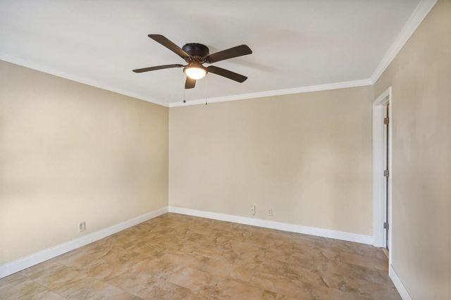 3040 NE 16th Avenue 402, Oakland Park, FL 33334