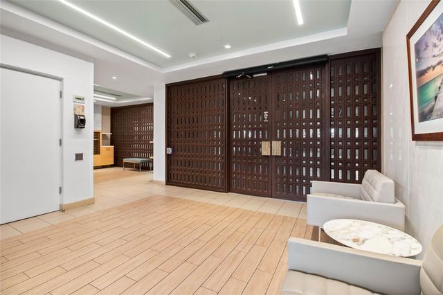 1145 GULF OF MEXICO DRIVE 401, Longboat Key, FL 34228