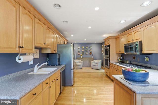 2507 TORON CT, Alexandria, VA 22306