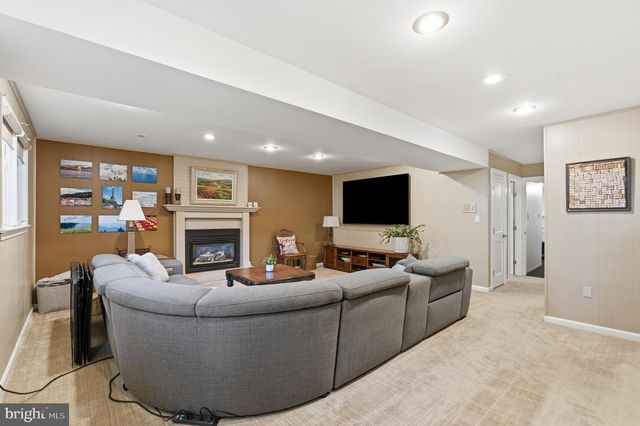 2507 TORON CT, Alexandria, VA 22306