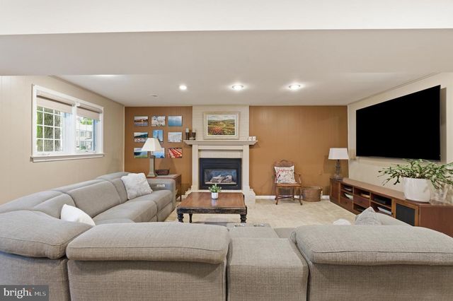 2507 TORON CT, Alexandria, VA 22306
