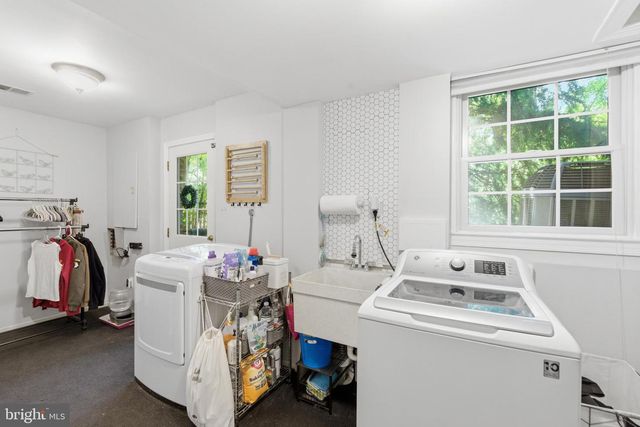 2507 TORON CT, Alexandria, VA 22306
