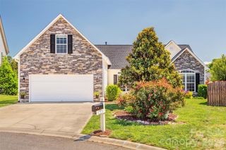 7 Breyerton Court, Asheville, NC 28804