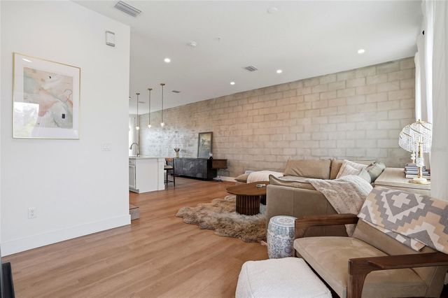 2736 5TH AVE S AVENUE S 4, St Petersburg, FL 33712