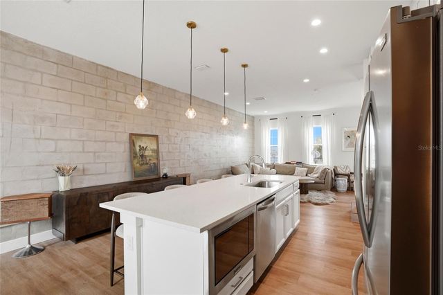 2736 5TH AVE S AVENUE S 4, St Petersburg, FL 33712