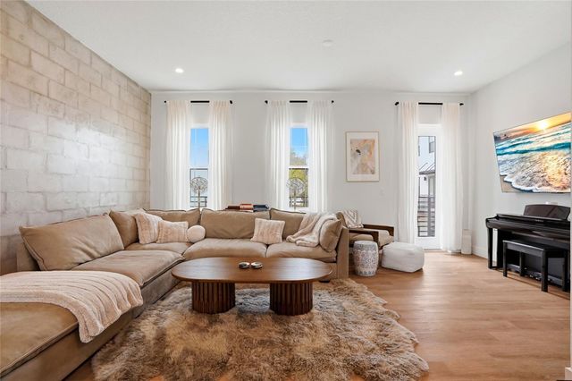 2736 5TH AVE S AVENUE S 4, St Petersburg, FL 33712