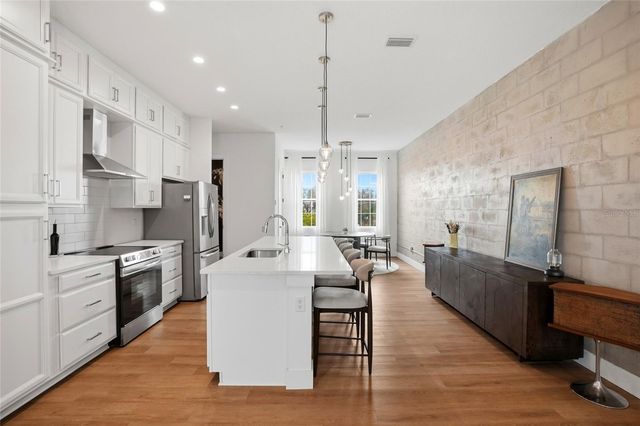 2736 5TH AVE S AVENUE S 4, St Petersburg, FL 33712