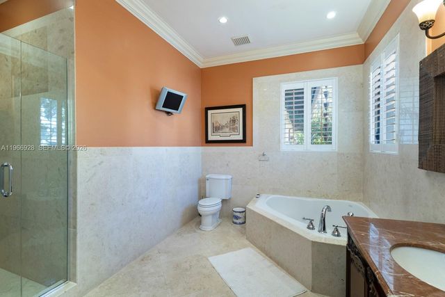 10601 SW 72nd Ct, Pinecrest, FL 33156