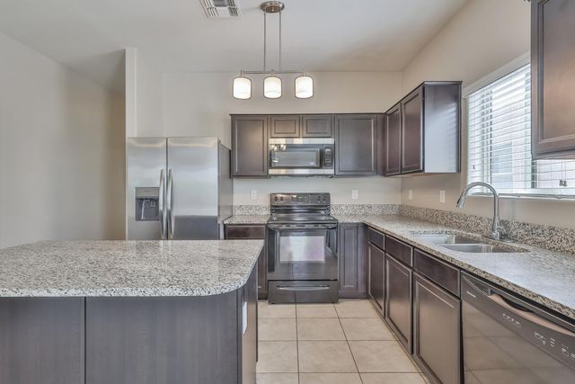 29100 N Star Sapphire Lane, San Tan Valley, AZ 85143