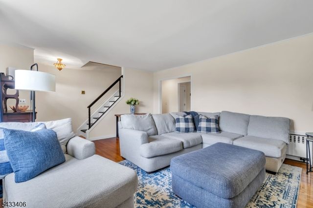 88 Woodlawn Ave, Bridgewater Twp., NJ 08807