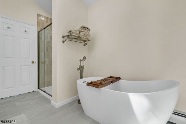 88 Woodlawn Ave, Bridgewater Twp., NJ 08807