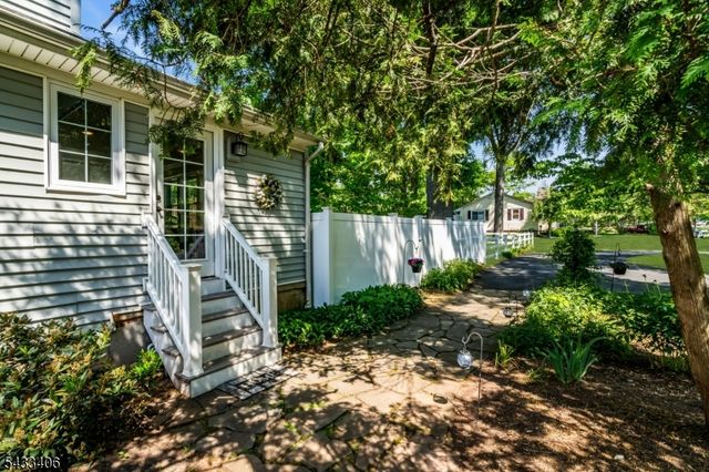 88 Woodlawn Ave, Bridgewater Twp., NJ 08807