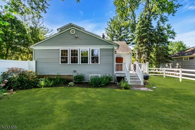 88 Woodlawn Ave, Bridgewater Twp., NJ 08807