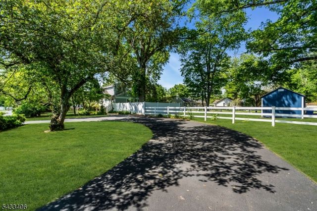 88 Woodlawn Ave, Bridgewater Twp., NJ 08807