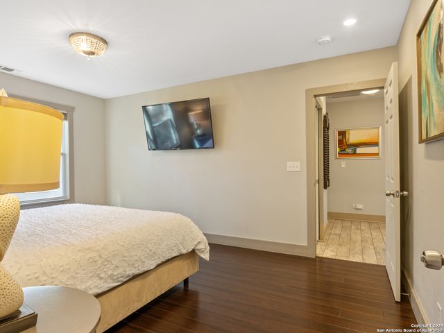 333 REDWOOD ST, San Antonio, TX 78209