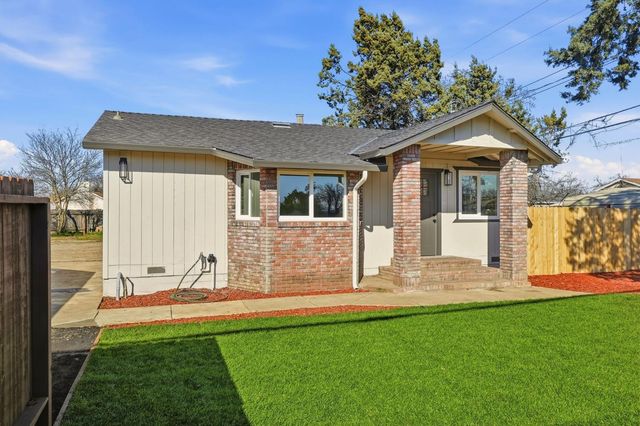 817 Q St, Rio Linda, CA 95673