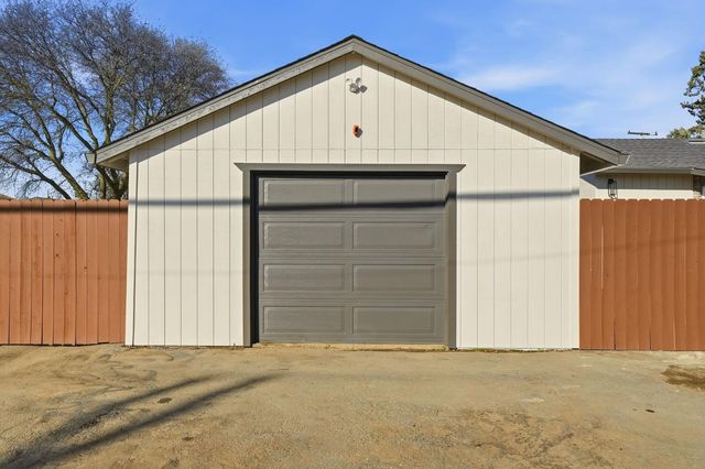 817 Q St, Rio Linda, CA 95673