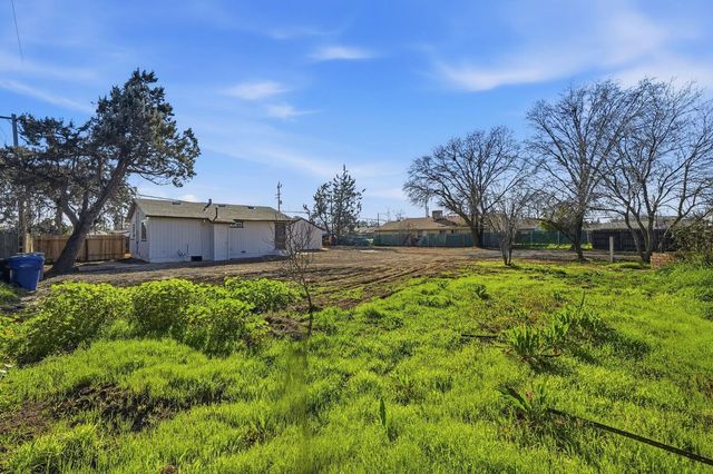 817 Q St, Rio Linda, CA 95673