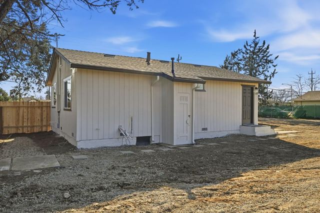 817 Q St, Rio Linda, CA 95673