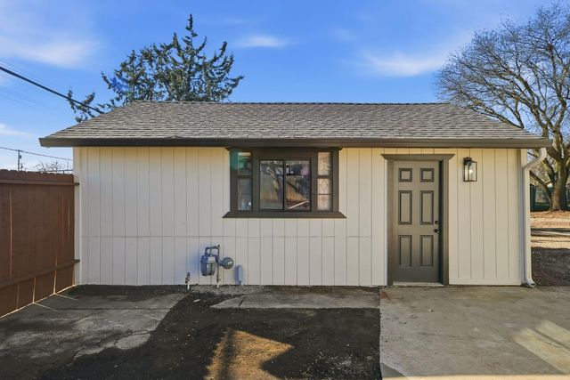 817 Q St, Rio Linda, CA 95673