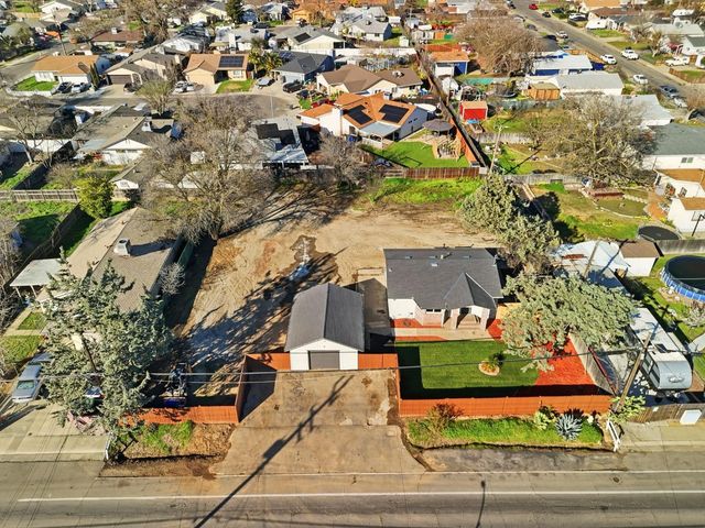 817 Q St, Rio Linda, CA 95673