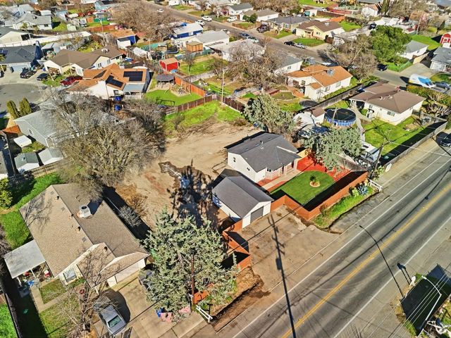 817 Q St, Rio Linda, CA 95673