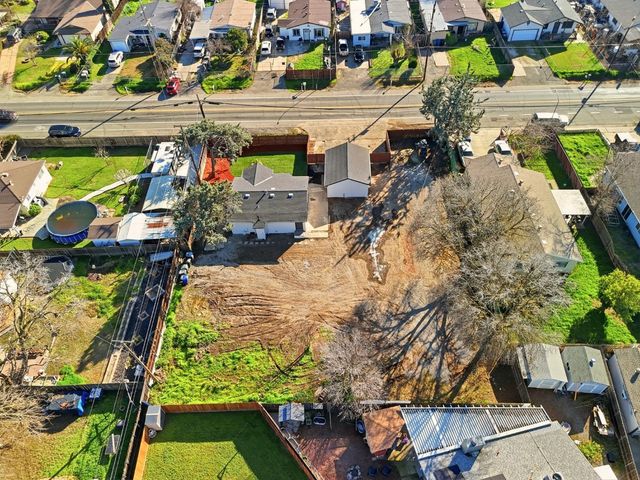 817 Q St, Rio Linda, CA 95673