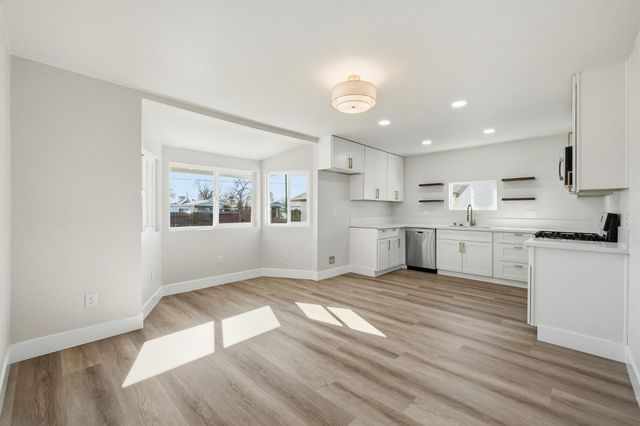 817 Q St, Rio Linda, CA 95673