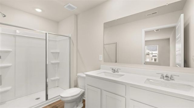 206 Kenmore Circle, Perry, GA 31069
