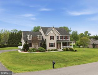 178 STORMFIELD DR E, Martinsburg, WV 25404