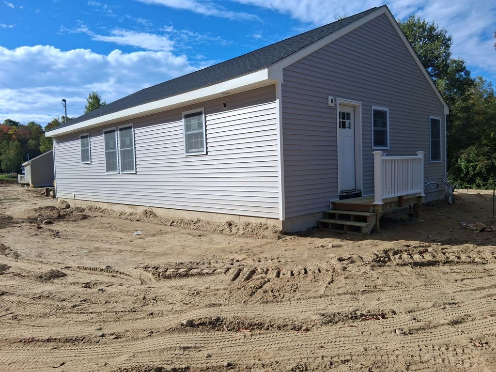 1124 Post Road, Bowdoinham, ME 04008 — exterior
