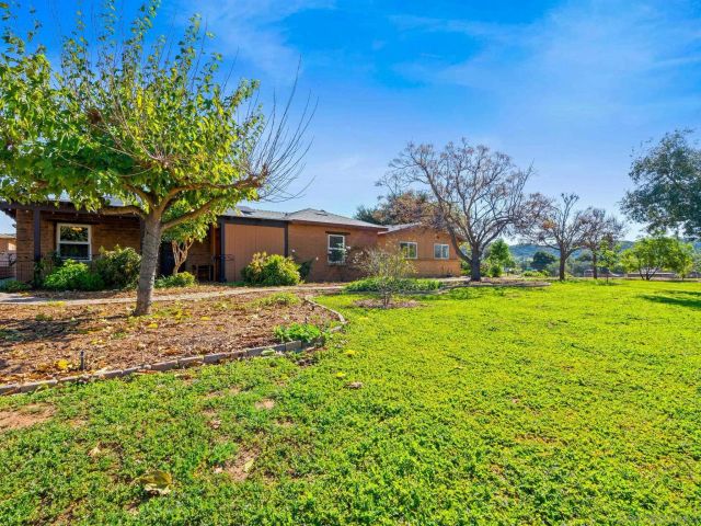 1550 Keyes Road, Ramona, CA 92065