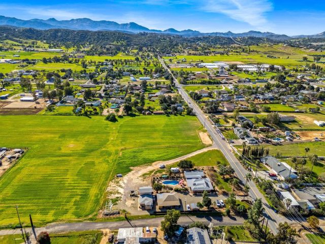 1550 Keyes Road, Ramona, CA 92065