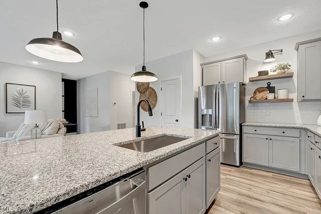 105 Harvest Way, Elyria, OH 44035