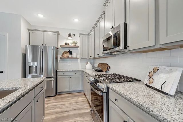 105 Harvest Way, Elyria, OH 44035