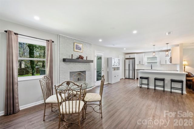 3724 Cobbleridge Drive, Charlotte, NC 28215