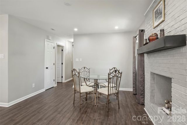 3724 Cobbleridge Drive, Charlotte, NC 28215