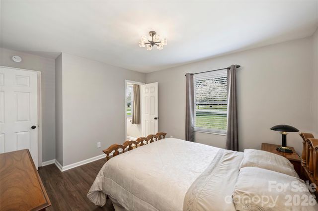 3724 Cobbleridge Drive, Charlotte, NC 28215