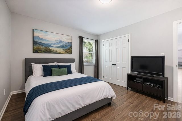 3724 Cobbleridge Drive, Charlotte, NC 28215